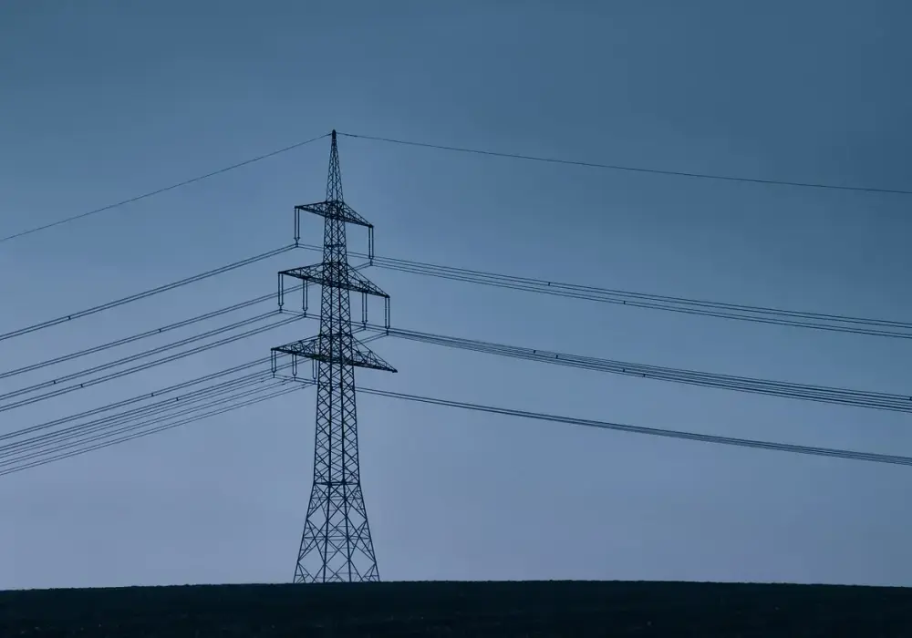 Ile odszkodowania za słupy energetyczne - sprawdź kwoty!