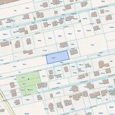 Mapa działek z zaznaczonym obszarem 111/7. Użyj aplikacji do telefonu, aby jak wyznaczyć granice działki.