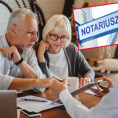 Starsze małżeństwo u notariusza omawia umowę dożywocia. To umowa, w której jedna strona przenosi własność nieruchomości w zamian za dożywotnie utrzymanie.