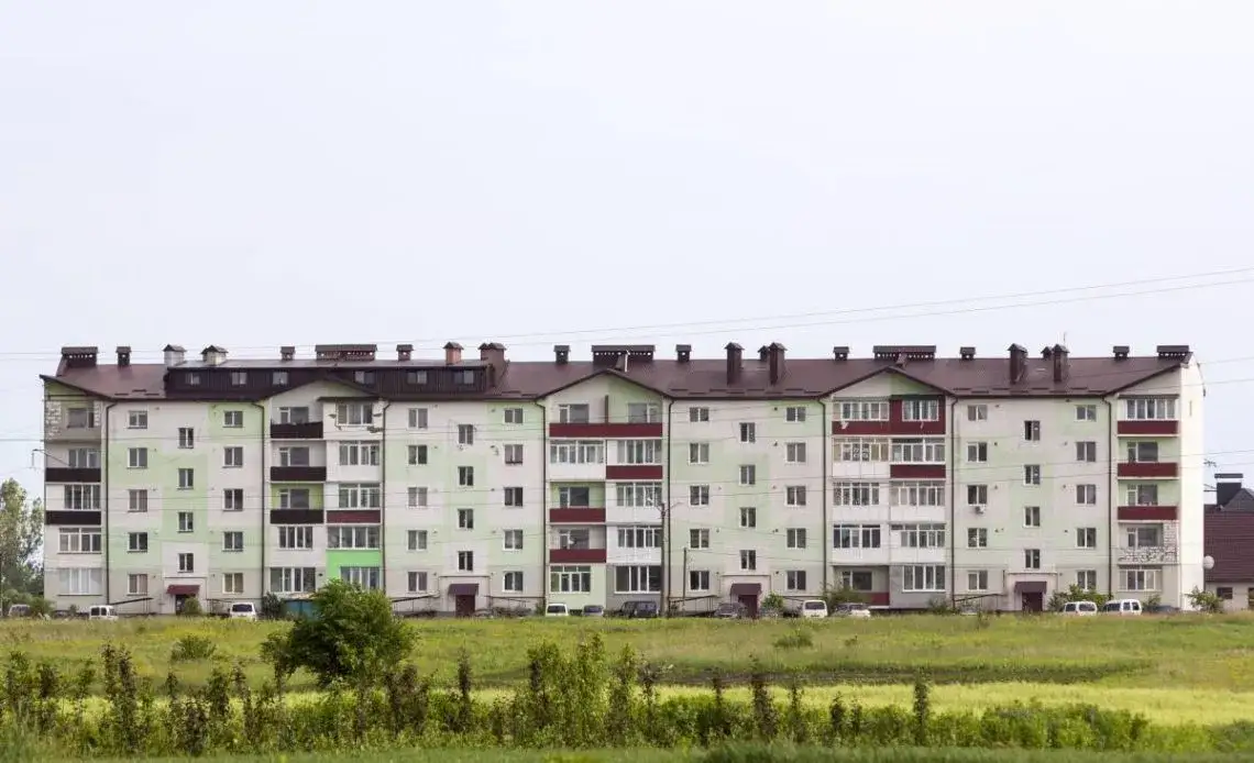 Zdjęcie Ile kosztuje metr mieszkania na wsi? Ceny, które mogą zaskoczyć