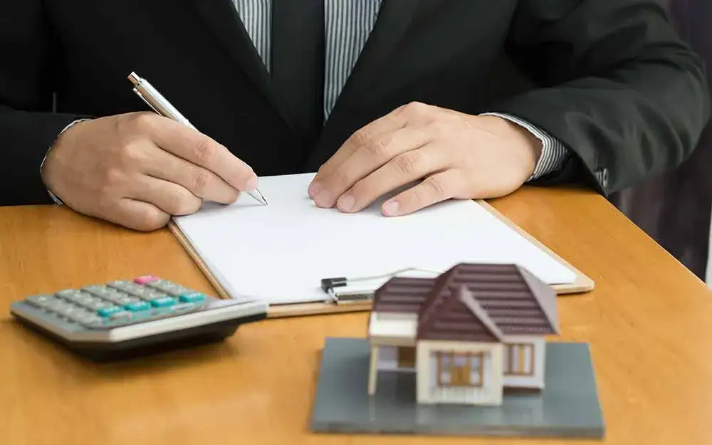 Zdjęcie Wycena nieruchomości przez komornika i co dalej - uniknij kłopotów finansowych