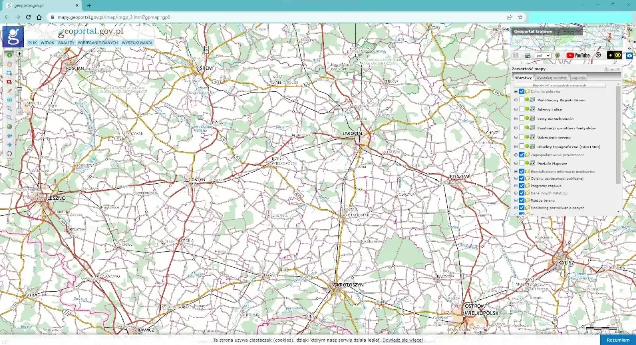 Jak znaleźć działkę po numerze? Na geoportal.gov.pl znajdziesz ewidencję gruntów i budynków.
